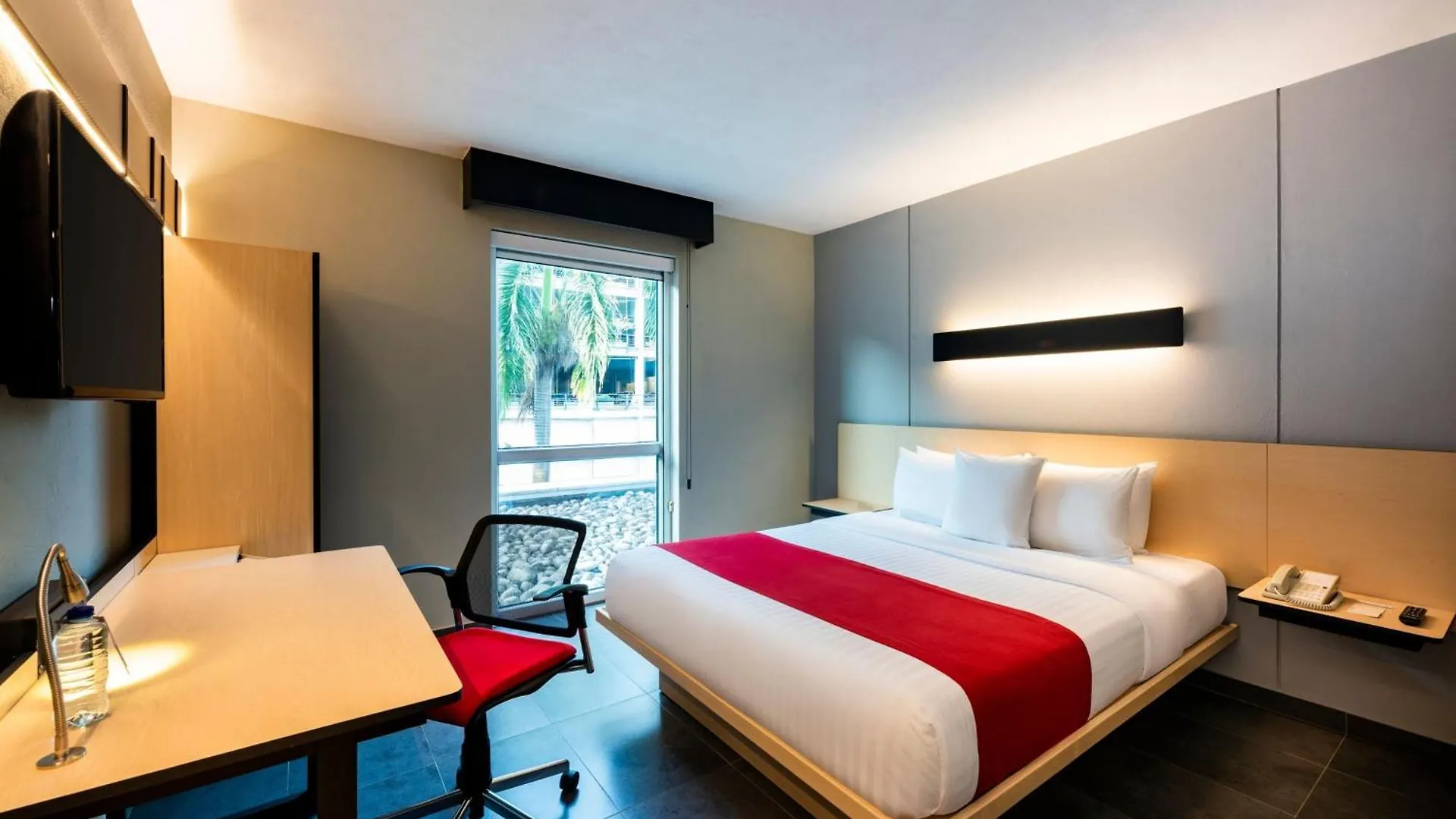City Express Plus By Marriott Cali Colombia 4*,